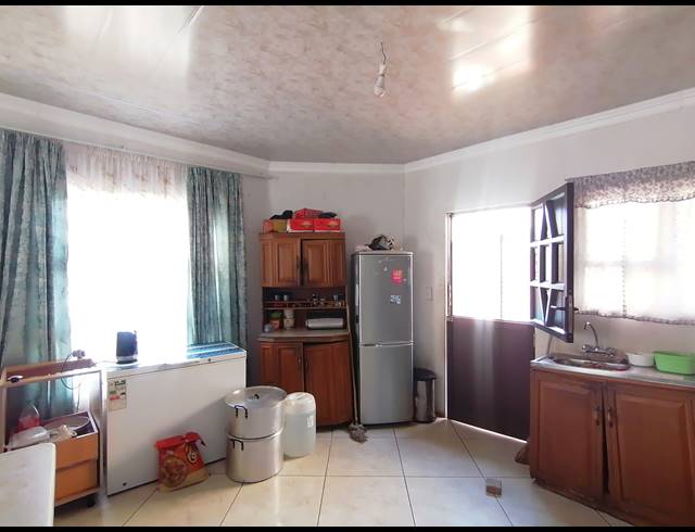 3 BEDROOM FREESTANDING FOR SALE IN JOUBERTON